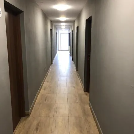 & Genery Hostel *