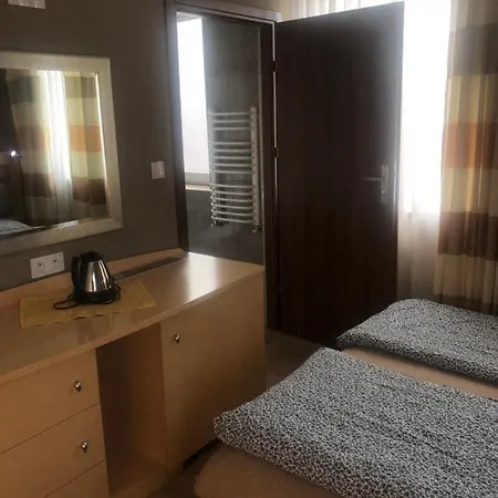 ホステル & Genery *