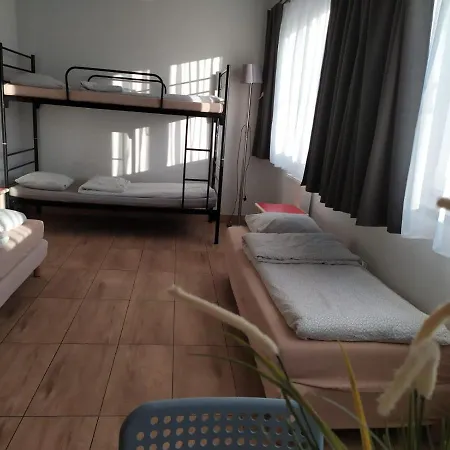 & Genery ホステル *