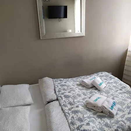 & Genery ヴァドヴィツェ