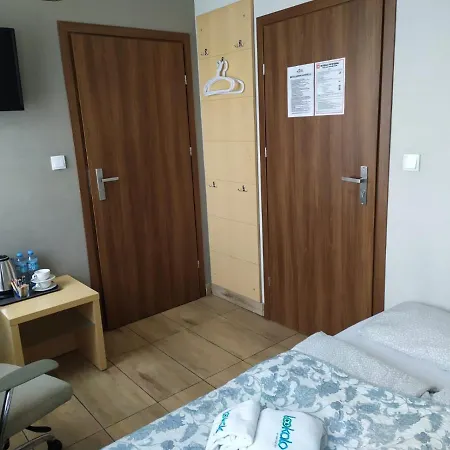 ホステル & Genery *