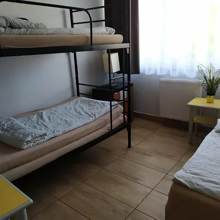 ホステル & Genery *