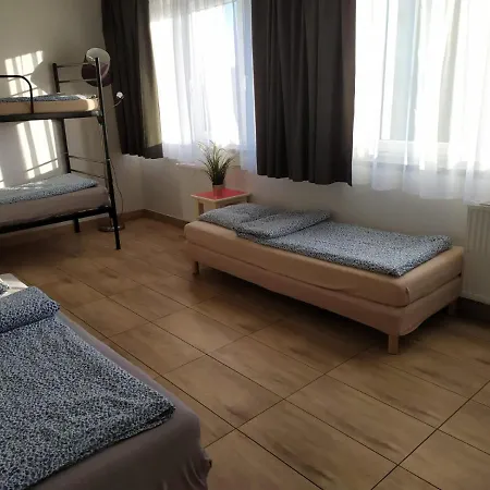 & Genery ホステル *